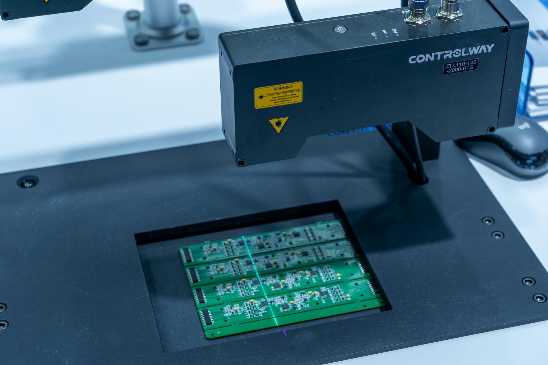 Maszyna do inspekcji płytek PCB podczas automatycznej kontroli